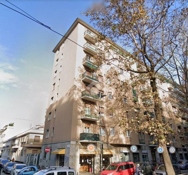 appartamento in vendita a Milano in zona Sant'Ambrogio