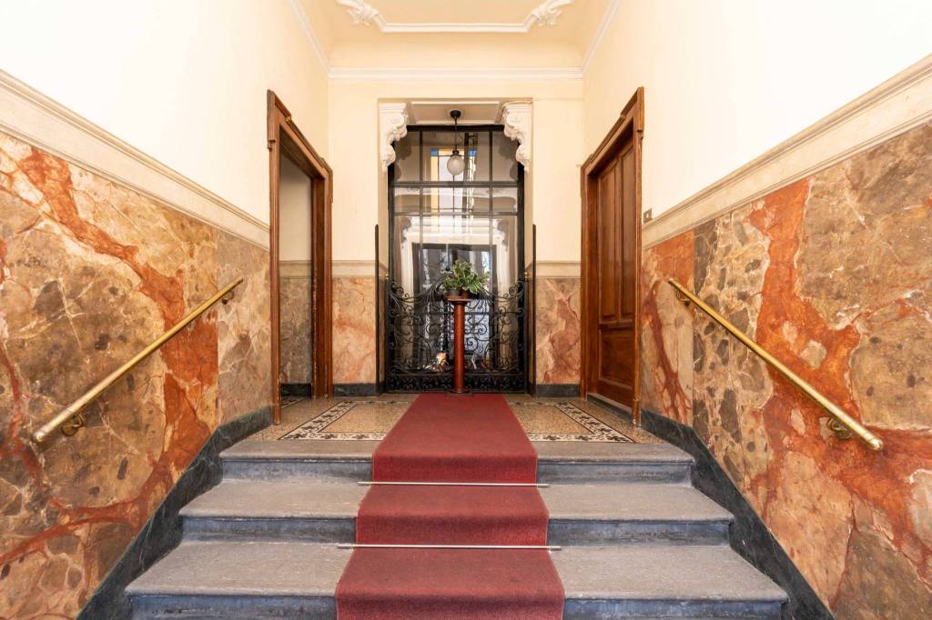 appartamento in vendita a Milano in zona Centro Direzionale