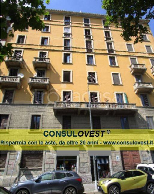 negozio in vendita a Milano in zona Bocconi