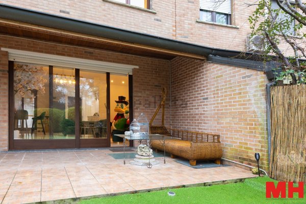 casa indipendente in vendita a Milano in zona Barona