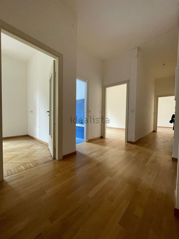 appartamento in vendita a Milano in zona Porta Nuova