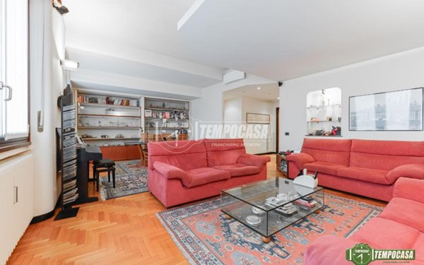 appartamento in vendita a Milano in zona Porta Nuova