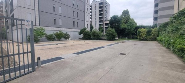 appartamento in vendita a Milano in zona Trenno