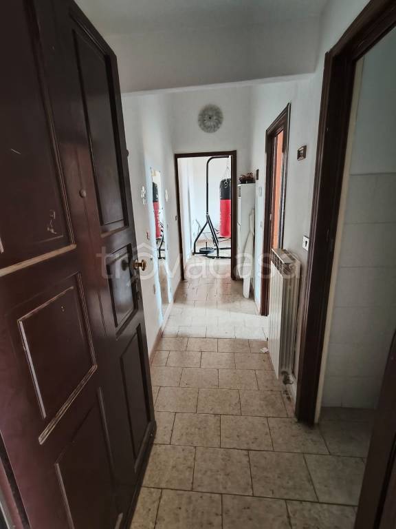 appartamento in vendita a Milano in zona Baggio