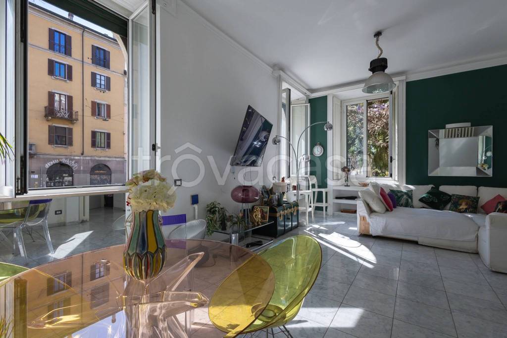 appartamento in vendita a Milano in zona Porta Ticinese