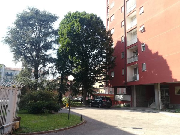 appartamento in vendita a Milano in zona Corvetto