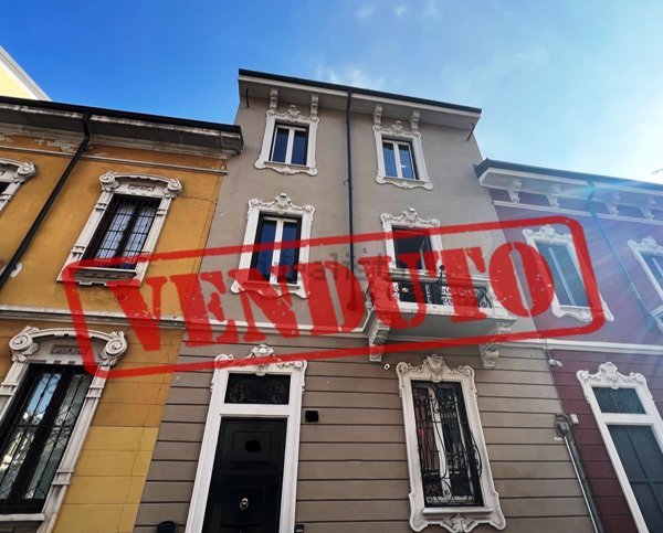 casa indipendente in vendita a Milano