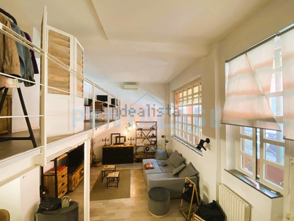 appartamento in vendita a Milano in zona San Cristoforo