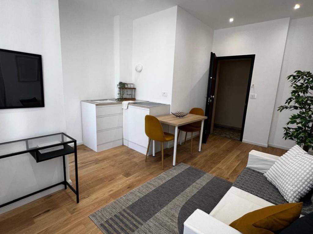appartamento in vendita a Milano in zona Moncucco
