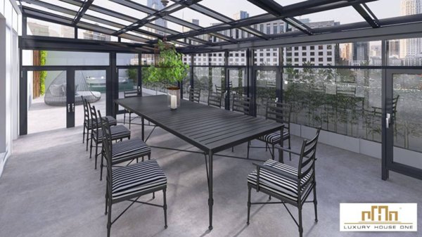 appartamento in vendita a Milano in zona Porta Nuova
