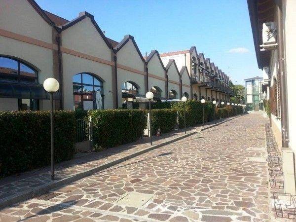 appartamento in vendita a Milano in zona Vigentino