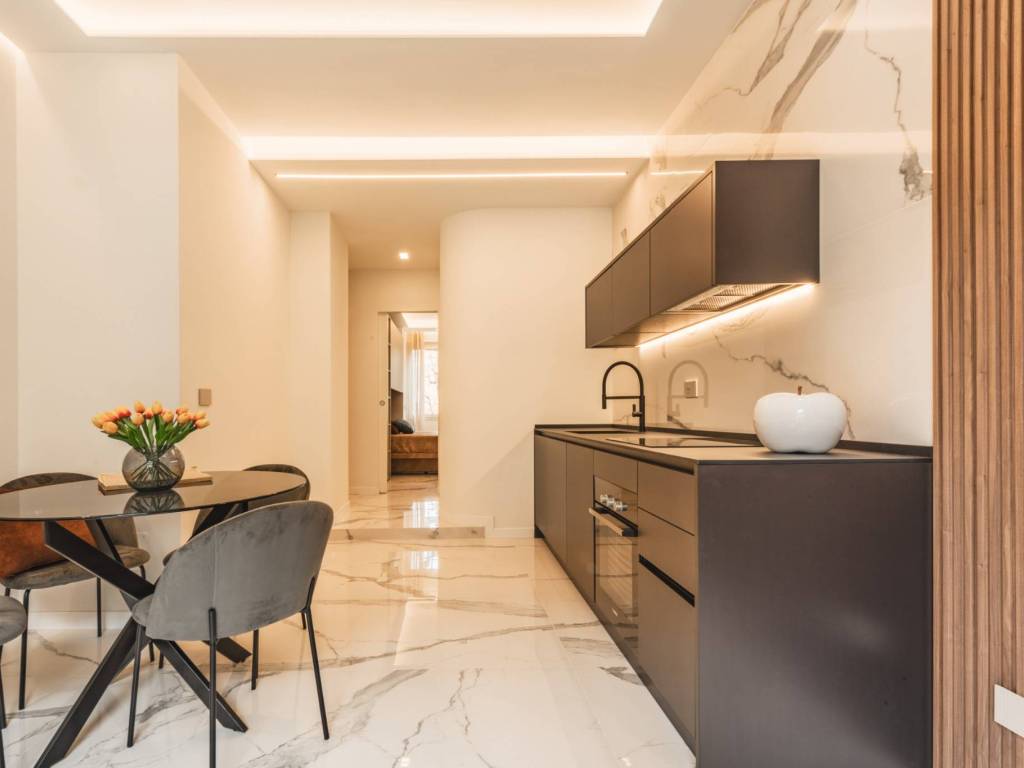 appartamento in vendita a Milano in zona Centro Direzionale