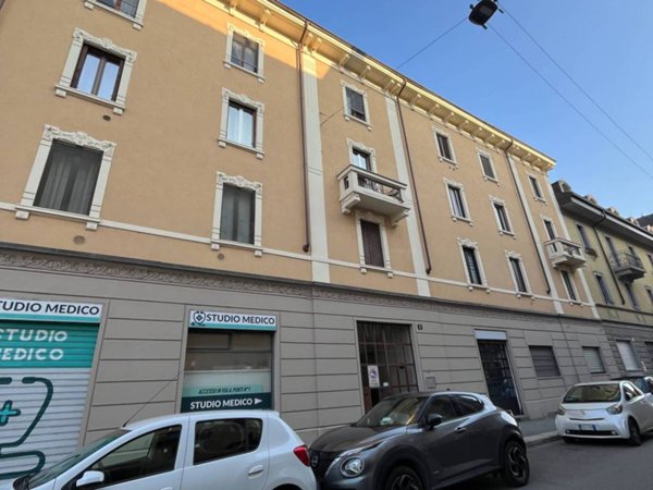appartamento in vendita a Milano in zona Barona