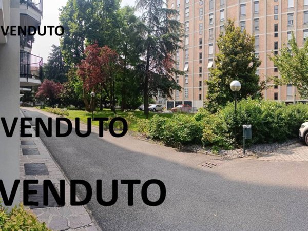 appartamento in vendita a Milano in zona Gallaratese