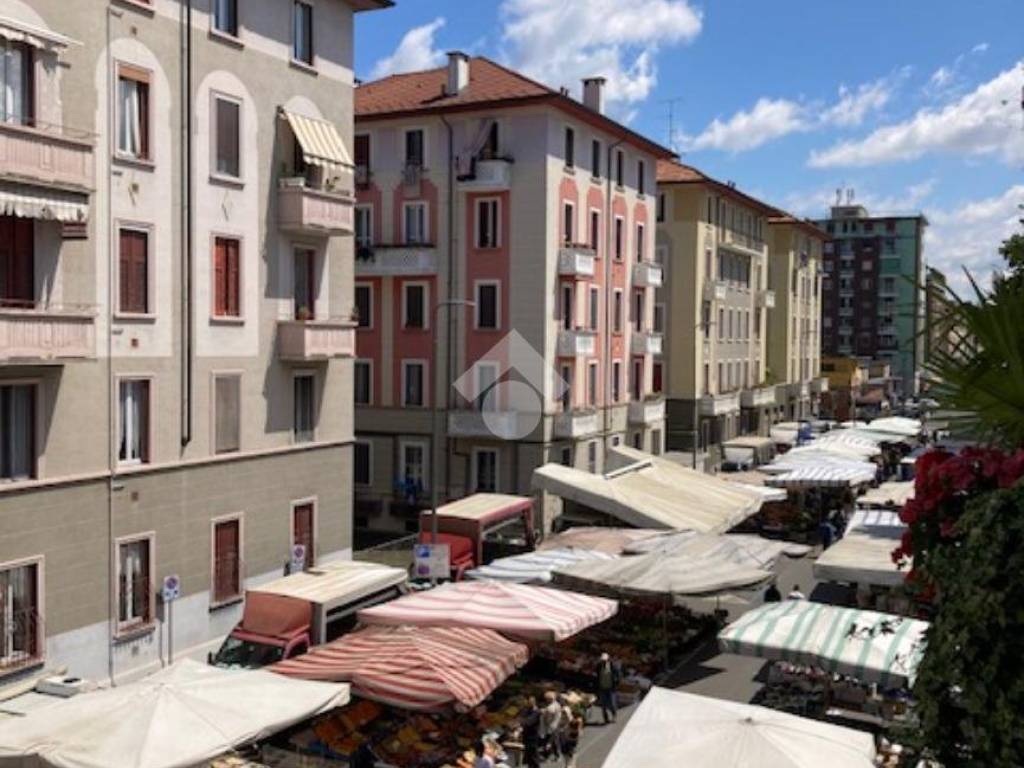 appartamento in vendita a Milano in zona Chiesa Rossa