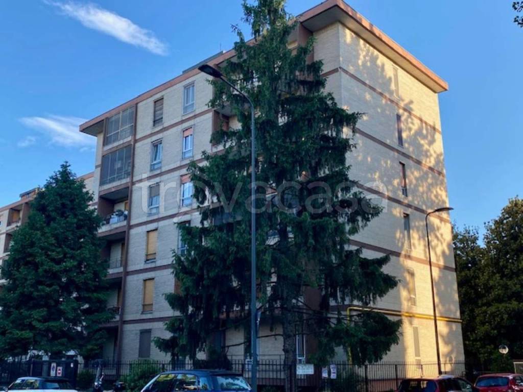 appartamento in vendita a Milano in zona Vigentino