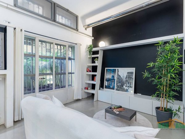 appartamento in vendita a Milano in zona Isola