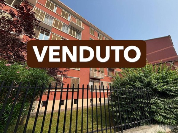 appartamento in vendita a Milano in zona Forze Armate
