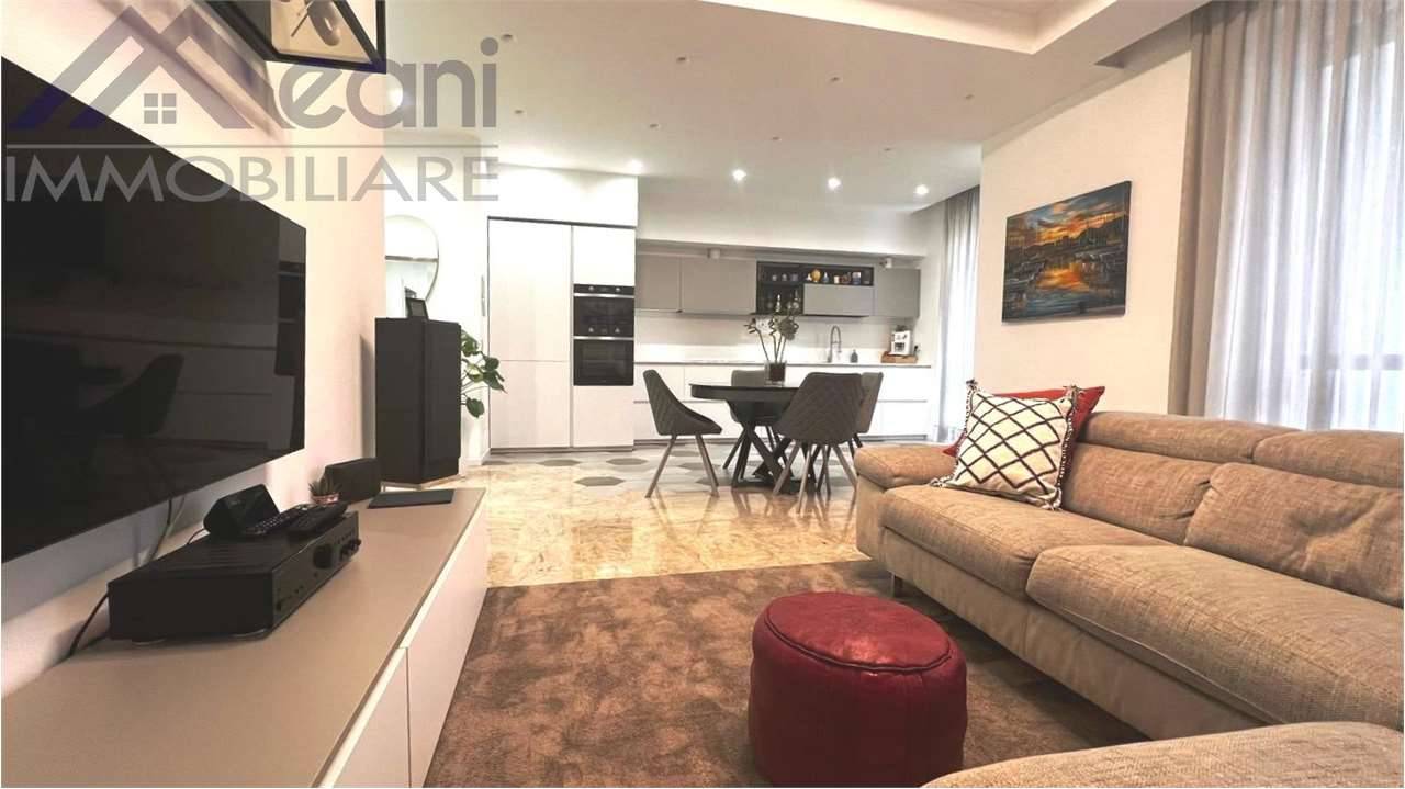 appartamento in vendita a Milano in zona Rogoredo
