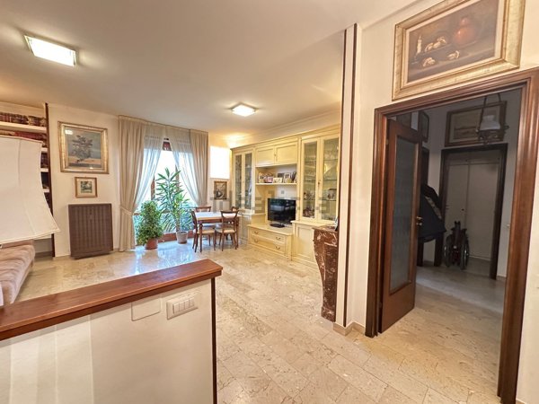 appartamento in vendita a Milano in zona Famagosta