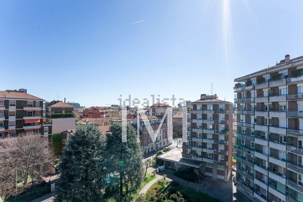 appartamento in vendita a Milano in zona Dergano
