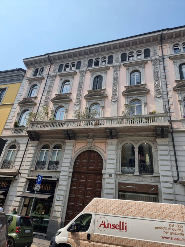 appartamento in vendita a Milano in zona Il Portello