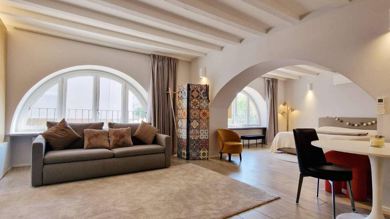 appartamento in vendita a Milano in zona Porta Garibaldi
