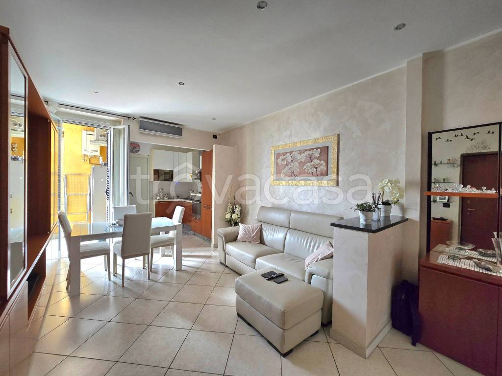 appartamento in vendita a Milano in zona Loreto