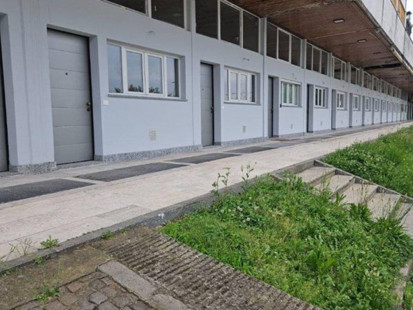 appartamento in vendita a Milano in zona Famagosta