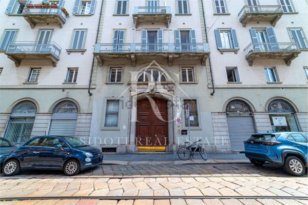 appartamento in vendita a Milano in zona Porta Nuova
