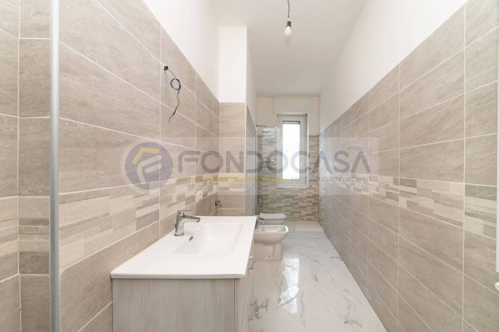 appartamento in vendita a Milano in zona Adriano