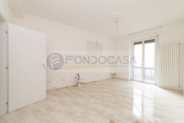 appartamento in vendita a Milano in zona Adriano