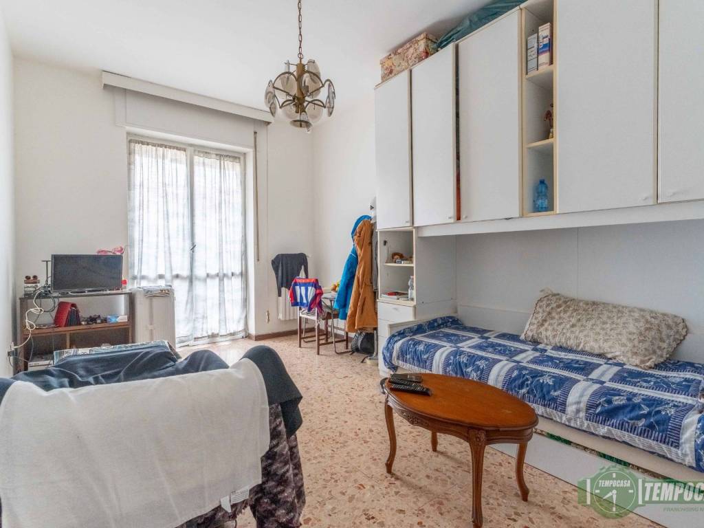 appartamento in vendita a Milano in zona Famagosta