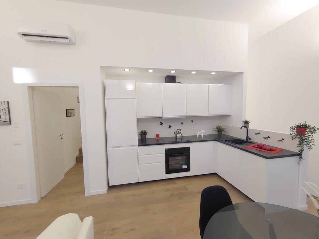 appartamento in vendita a Milano in zona Baggio