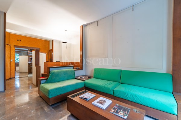 appartamento in vendita a Milano in zona Bullona