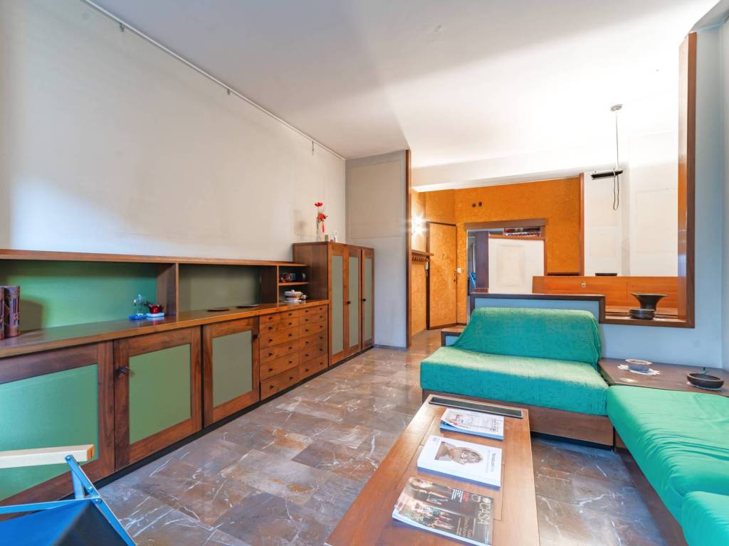 appartamento in vendita a Milano in zona Bullona