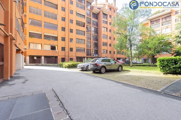 locale di sgombero in vendita a Milano in zona Gratosoglio