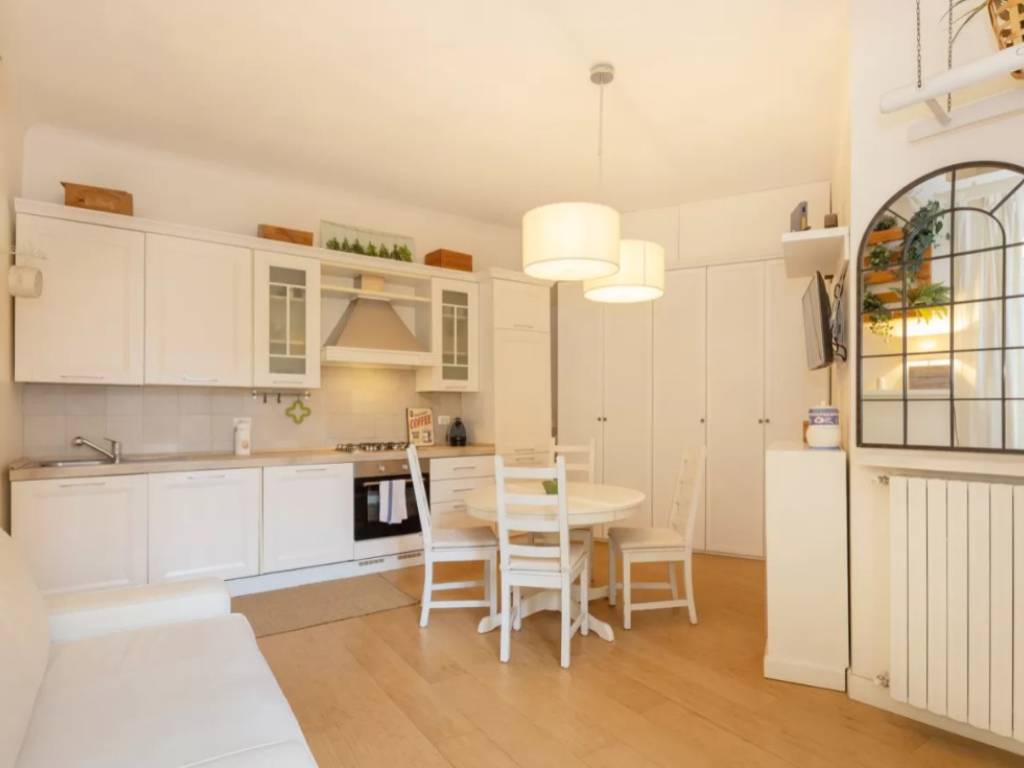 appartamento in vendita a Milano in zona Porta Nuova