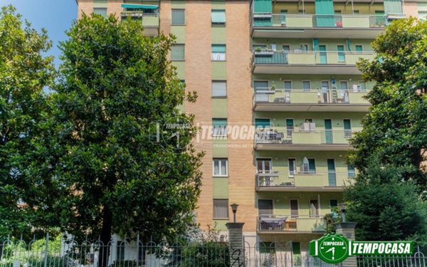 appartamento in vendita a Milano in zona Montalbino