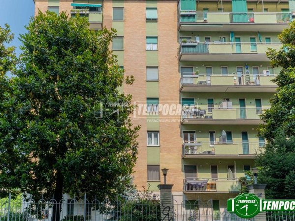 appartamento in vendita a Milano in zona Montalbino