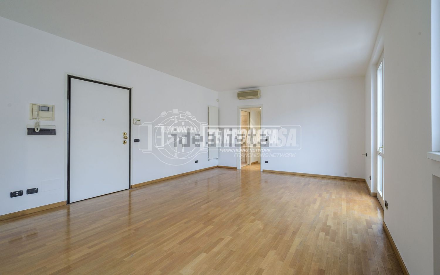 appartamento in vendita a Milano in zona Porta Ticinese