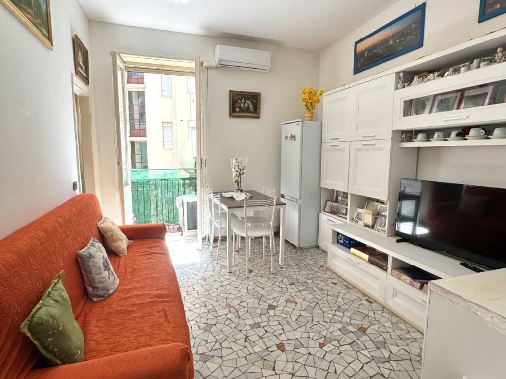 appartamento in vendita a Milano in zona Porta Genova