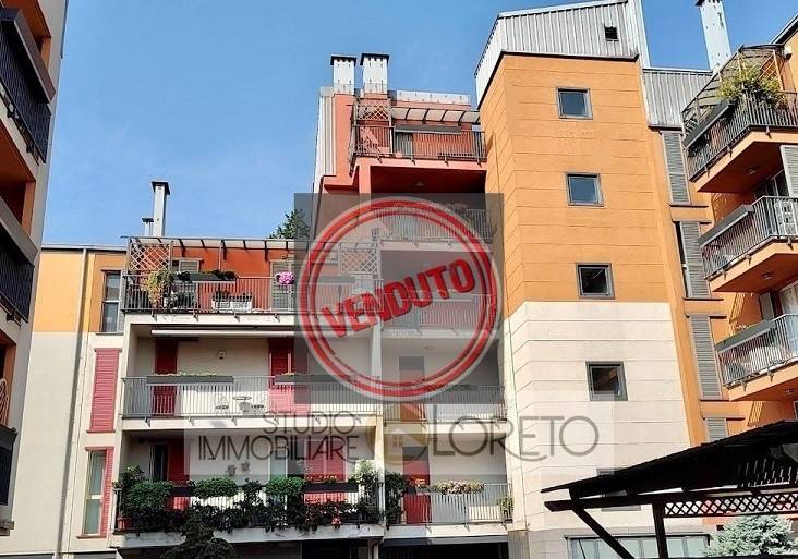 appartamento in vendita a Milano in zona Segnano