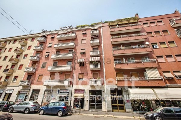 appartamento in vendita a Milano in zona Forze Armate