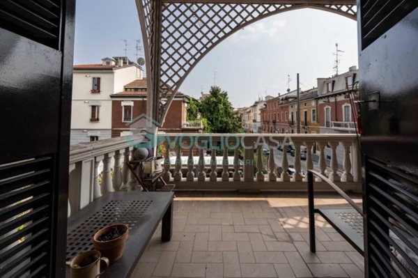 appartamento in vendita a Milano in zona Casoretto