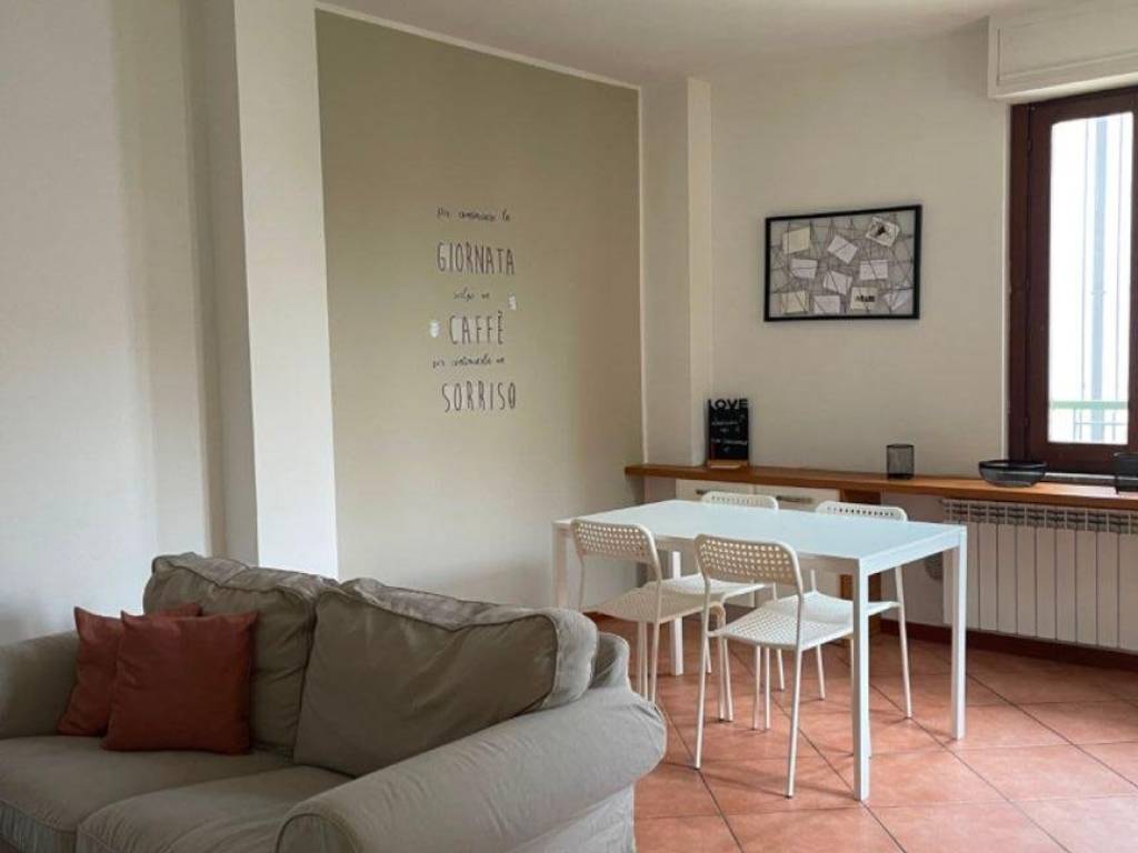 appartamento in vendita a Milano in zona Baggio