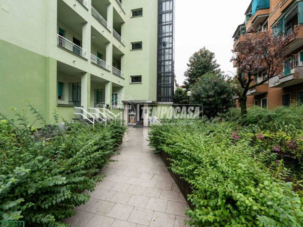 appartamento in vendita a Milano in zona Gorla