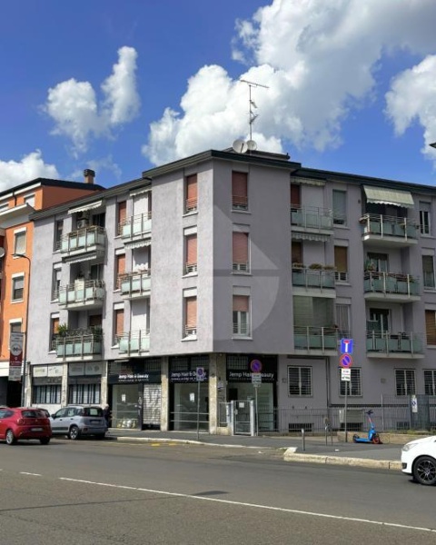 appartamento in vendita a Milano in zona Barona