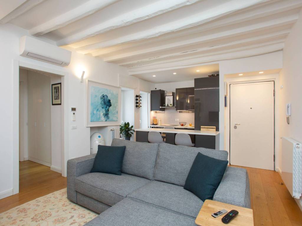 appartamento in vendita a Milano in zona Centro Direzionale