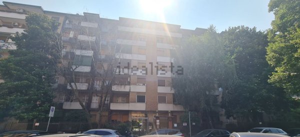 appartamento in vendita a Milano in zona Rembrandt